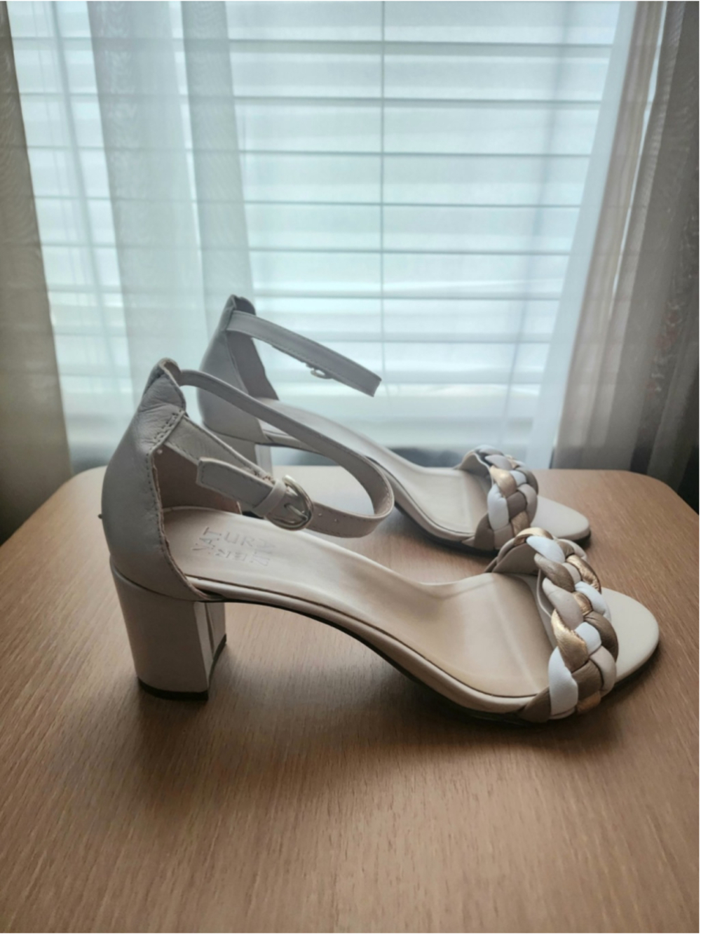 Naturalizer LEATHER Braided Strappy Block Heel Sandals 10 WIDE Beige White Gold - Picture 8 of 15